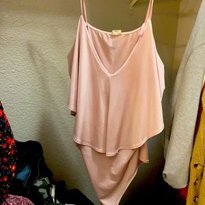 Plus size v neck one piece (2XL) blush color, normal wear